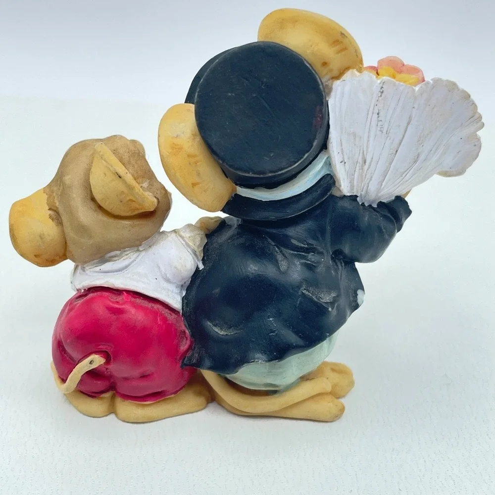 Vintage Ganz 1991 Little Cheesers Flowers Mouse & Mice Decorative Figurine